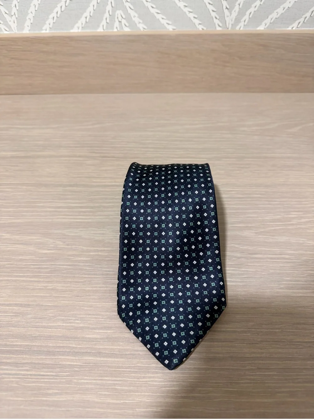 Vintage Brioni Handmade in Italy 100% Silk Navy Green Geometric Men’s Tie